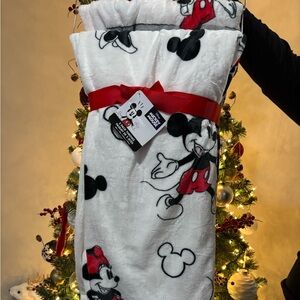 Disney Mickey & Minnie Mouse Plush Throw Blanket Set - NWT!!!